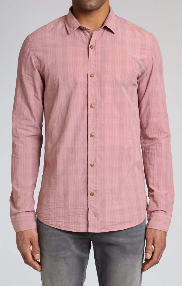 WASHED PLAID FITTED SHIRT IN RED